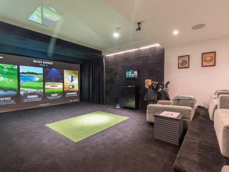 Villa for Sale in Los Arqueros, Malaga 33