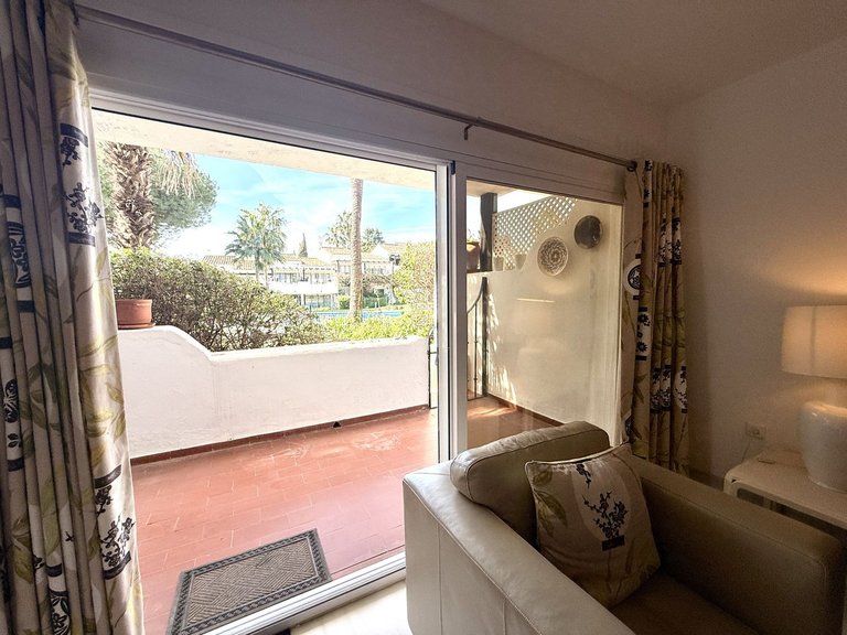 Apartment for Sale in The Golden Mile, Malaga 11