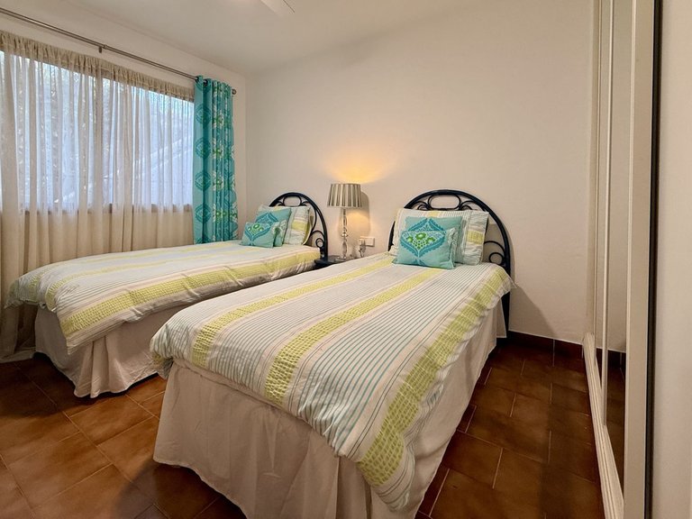Apartment for Sale in The Golden Mile, Malaga 17