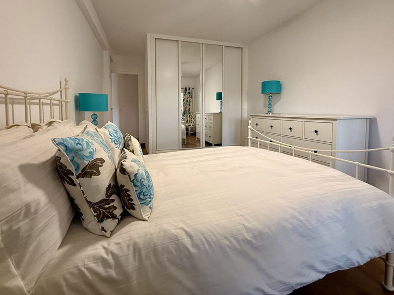 Apartment for Sale in The Golden Mile, Malaga 21