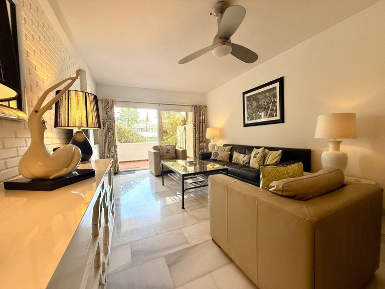 Apartment for Sale in The Golden Mile, Malaga 4