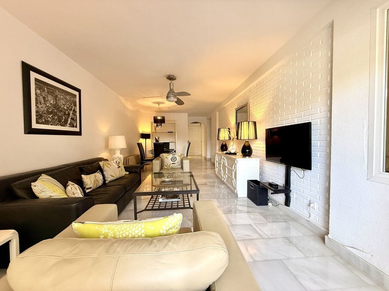 Apartment for Sale in The Golden Mile, Malaga 5