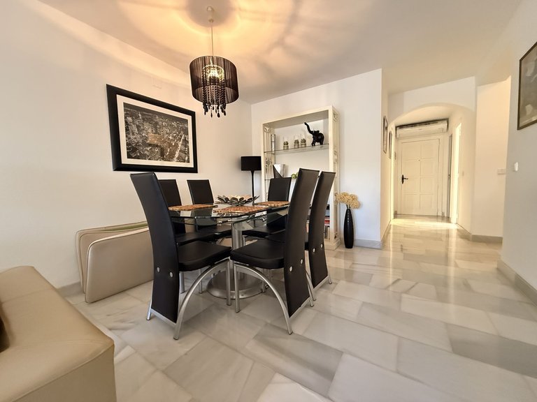 Apartment for Sale in The Golden Mile, Malaga 7