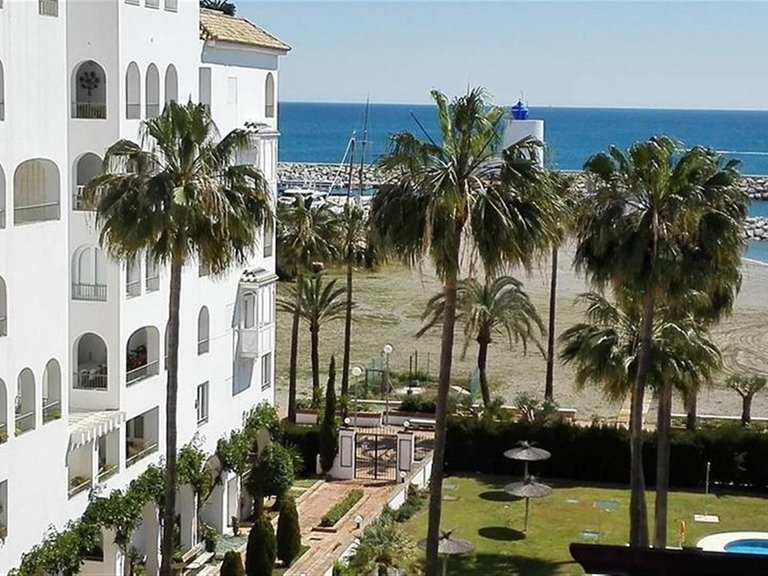 Apartment for Sale in La Duquesa, Malaga 11