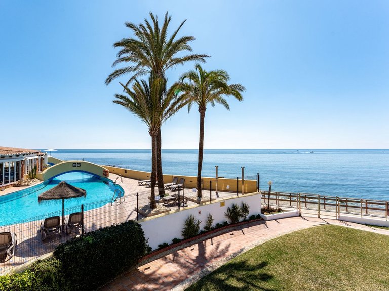 Villa for Sale in Calahonda, Malaga 2