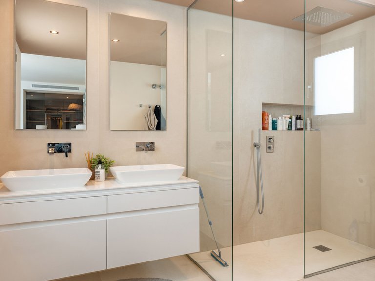 Apartment for Sale in Marbella, Malaga 15