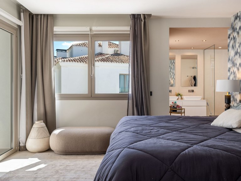 Apartment for Sale in Marbella, Malaga 16