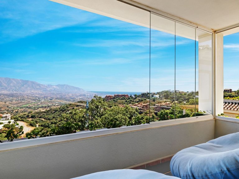 Villa for Sale in La Mairena, Malaga 16