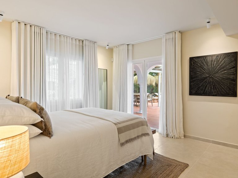 Villa for Sale in Hacienda Las Chapas, Malaga 18