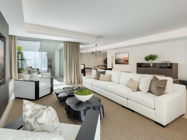 Villa for Sale in Nagüeles, Malaga 14