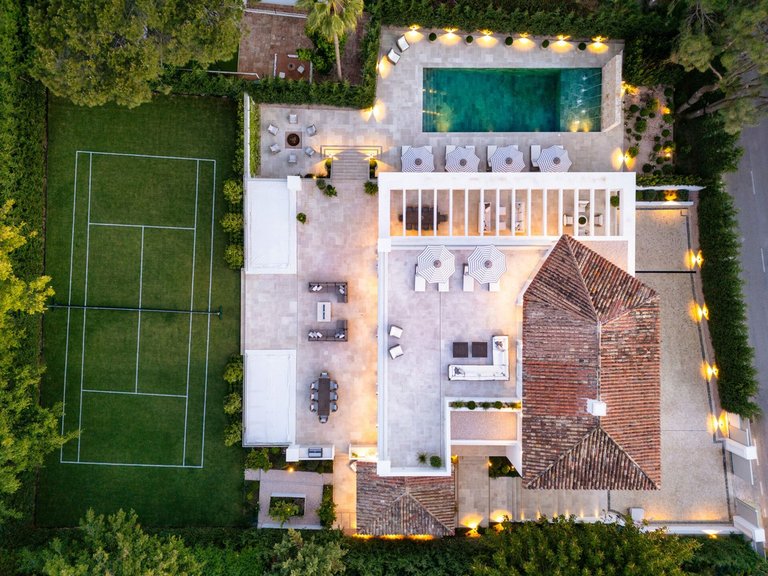 Villa for Sale in Nagüeles, Malaga 20