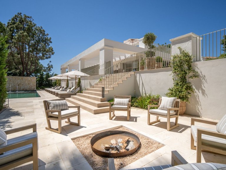 Villa for Sale in Nagüeles, Malaga 26