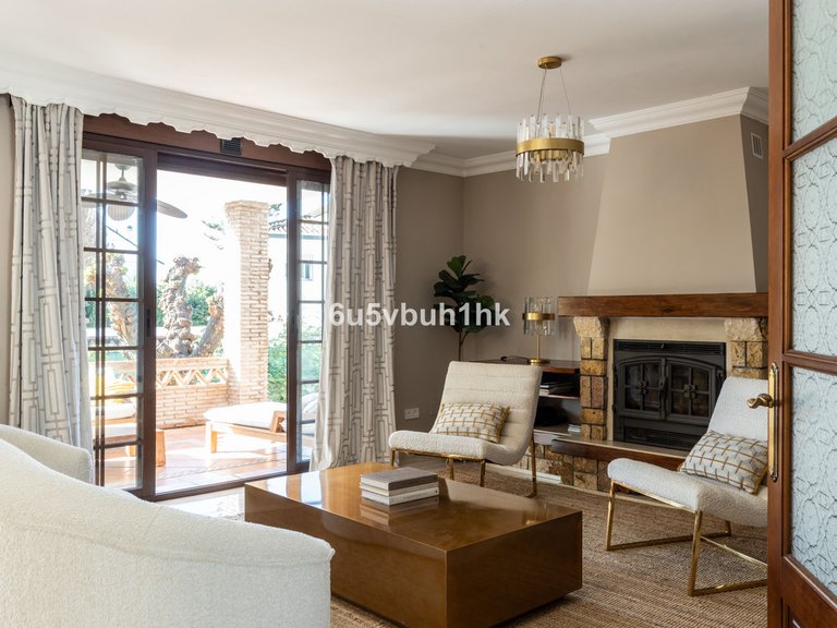 Villa for Sale in San Pedro De Alcántara, Malaga 3