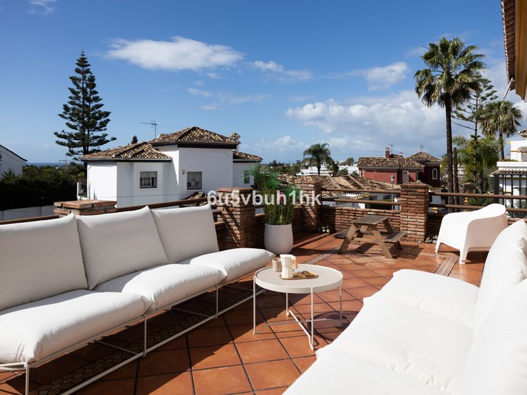 Villa for Sale in San Pedro De Alcántara, Malaga 31