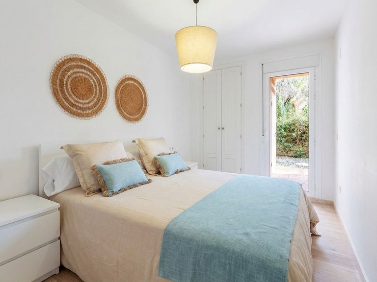 Apartment for Sale in Las Chapas, Malaga 5