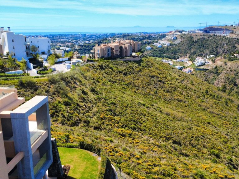 Apartment for Sale in Benahavís, Malaga 38