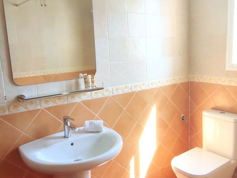 Villa for Sale in Alhaurín El Grande, Malaga 27