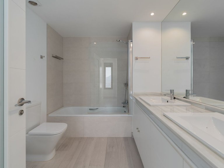 Villa for Sale in La Mairena, Malaga 14
