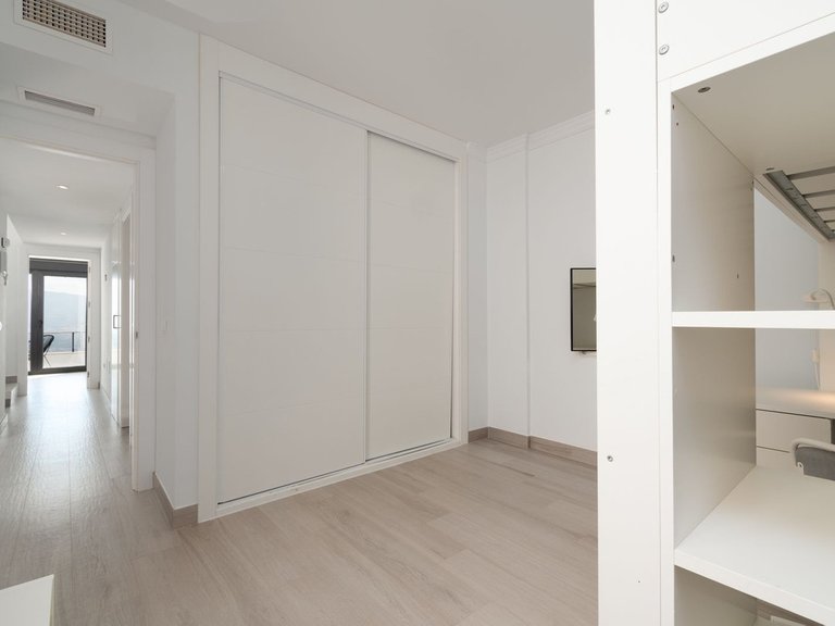 Villa for Sale in La Mairena, Malaga 17