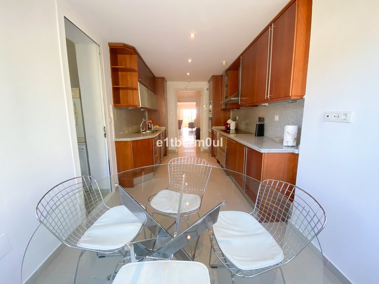 Apartment for Sale in Nueva Andalucía, Malaga 17