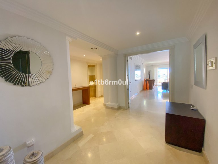 Apartment for Sale in Nueva Andalucía, Malaga 18