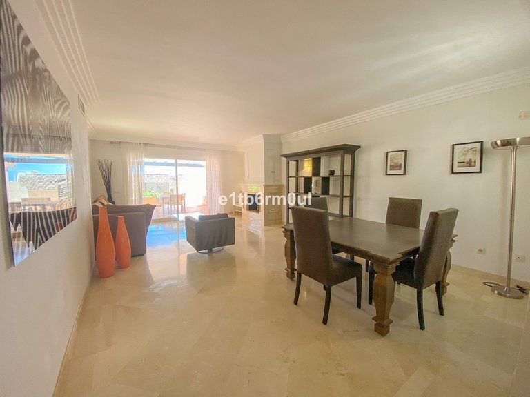 Apartment for Sale in Nueva Andalucía, Malaga 19