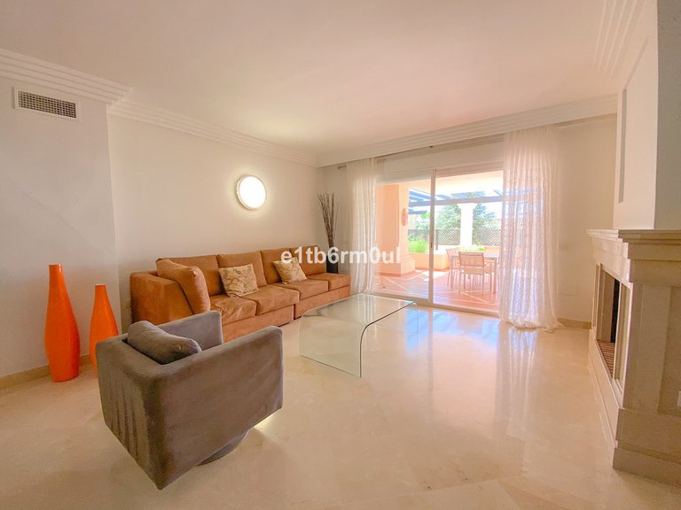Apartment for Sale in Nueva Andalucía, Malaga 20