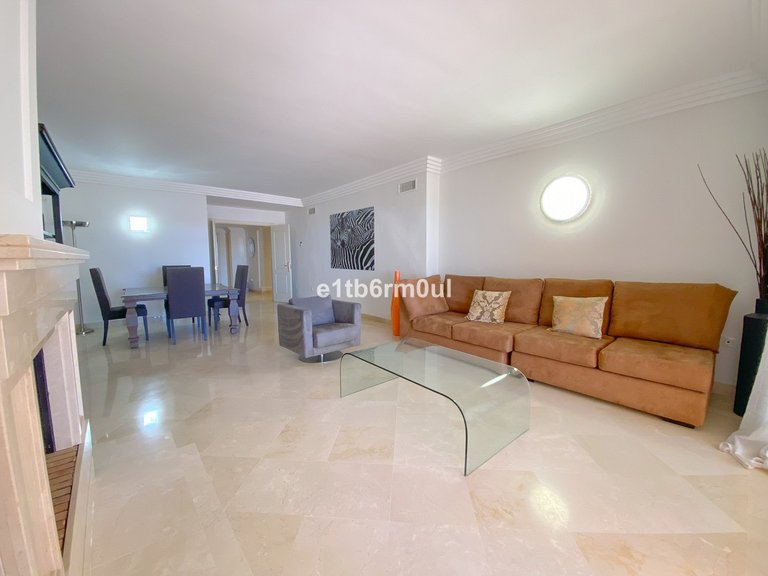 Apartment for Sale in Nueva Andalucía, Malaga 21