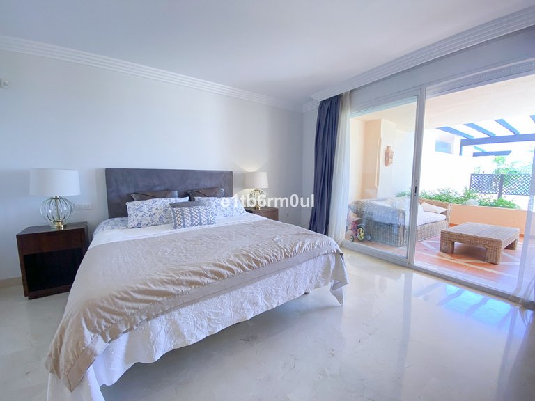 Apartment for Sale in Nueva Andalucía, Malaga 6