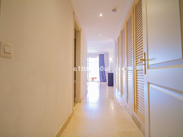 Apartment for Sale in Nueva Andalucía, Malaga 8