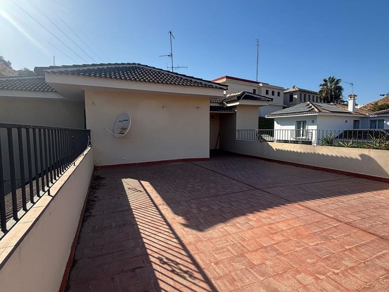 Villa for Sale in Mayorazgo, Malaga 10