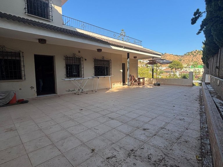 Villa for Sale in Mayorazgo, Malaga 11