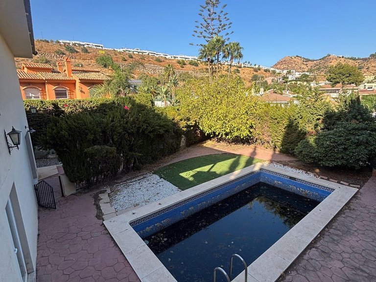 Villa for Sale in Mayorazgo, Malaga 12