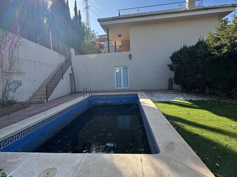 Villa for Sale in Mayorazgo, Malaga 35