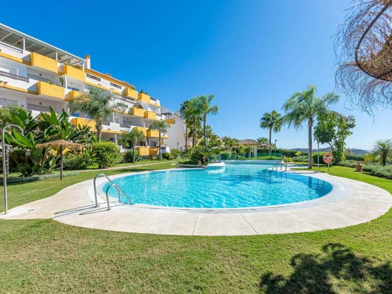 Apartment for Sale in Calanova Golf, Malaga 3