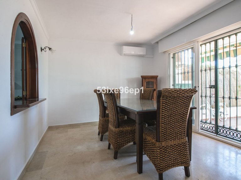 Villa for Sale in New Golden Mile, Malaga 10