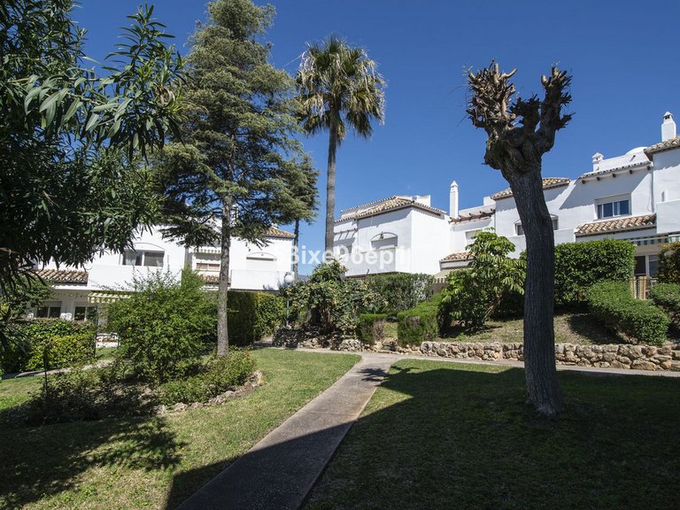 Villa for Sale in New Golden Mile, Malaga 31