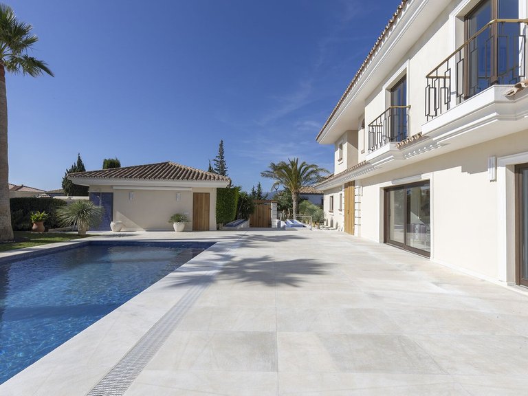 Villa for Sale in Mijas Golf, Malaga 10