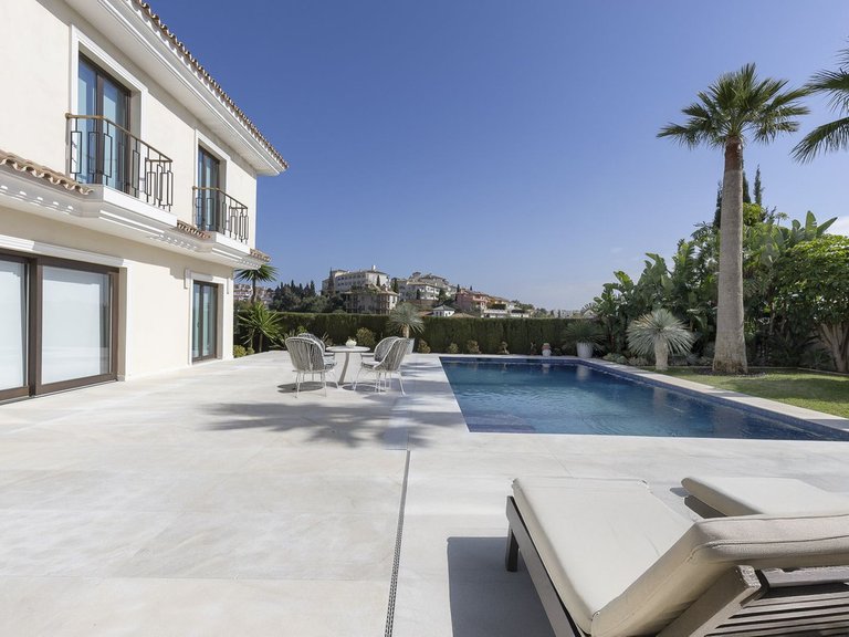 Villa for Sale in Mijas Golf, Malaga 11