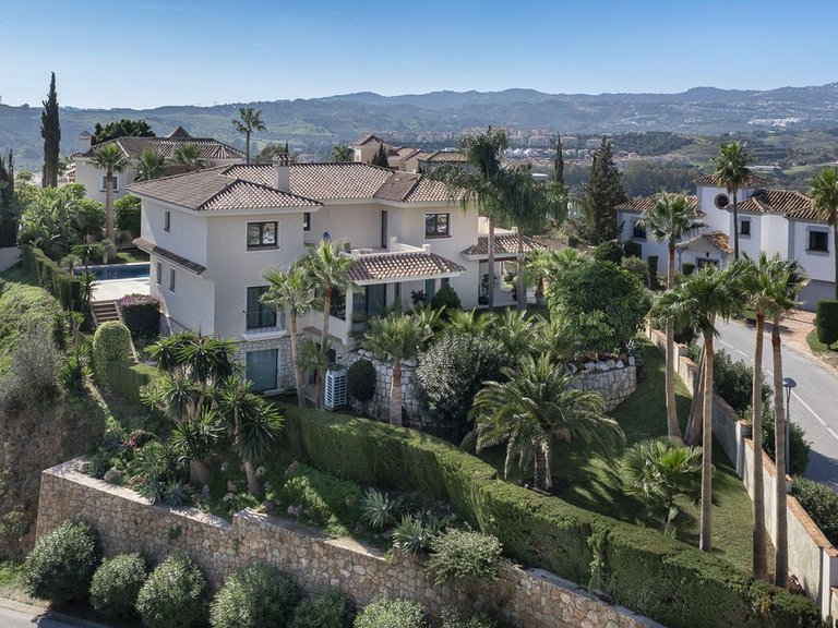 Villa for Sale in Mijas Golf, Malaga 3
