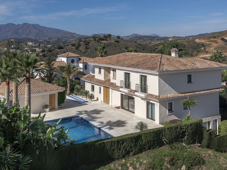 Villa for Sale in Mijas Golf, Malaga 4