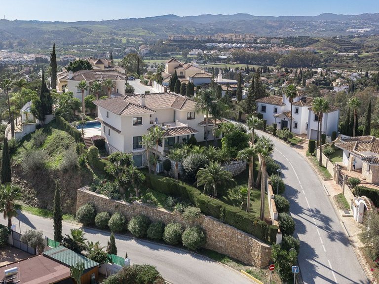 Villa for Sale in Mijas Golf, Malaga 6
