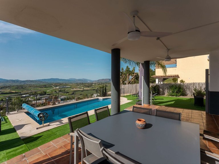 Villa for Sale in Coín, Malaga 9