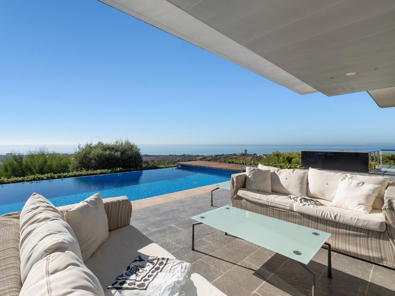 Villa for Sale in Altos De Los Monteros, Malaga 2
