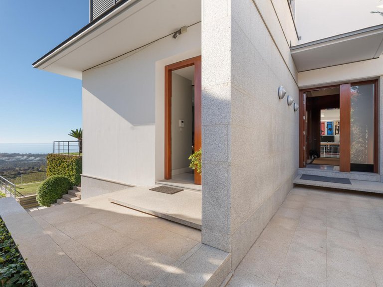 Villa for Sale in Altos De Los Monteros, Malaga 43