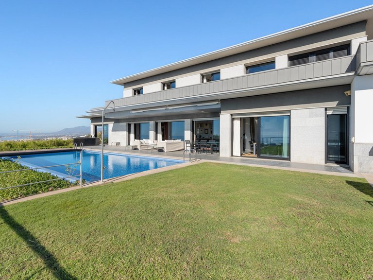 Villa for Sale in Altos De Los Monteros, Malaga 47