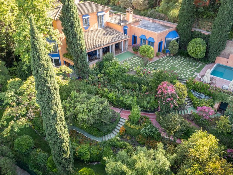 Villa for Sale in Benahavís, Malaga 1
