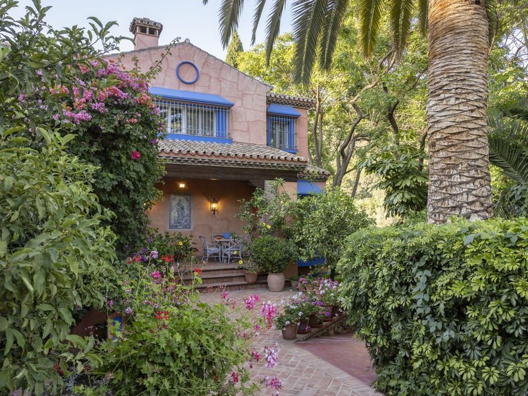 Villa for Sale in Benahavís, Malaga 21