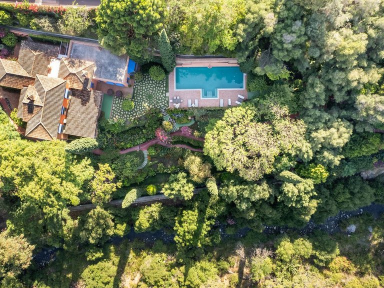 Villa for Sale in Benahavís, Malaga 28