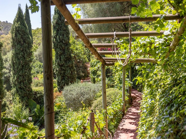 Villa for Sale in Benahavís, Malaga 40